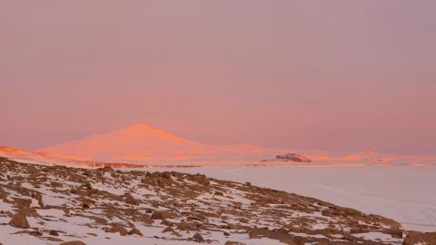 Panorama Monte Melbourne dalla Stazione Mario Zucchelli  in Antartide 