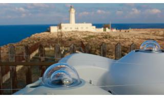 Piranometri per la misura della radiazione solare incidente operativi sul tetto dell’Osservatorio Atmosferico di Lampedusa. Piranometri per la misura della radiazione solare incidente operativi sul tetto dell’Osservatorio Atmosferico di Lampedusa.